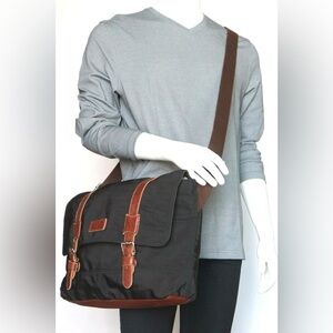 Fossil Canyon Men's Black and Brown Messenger Bag